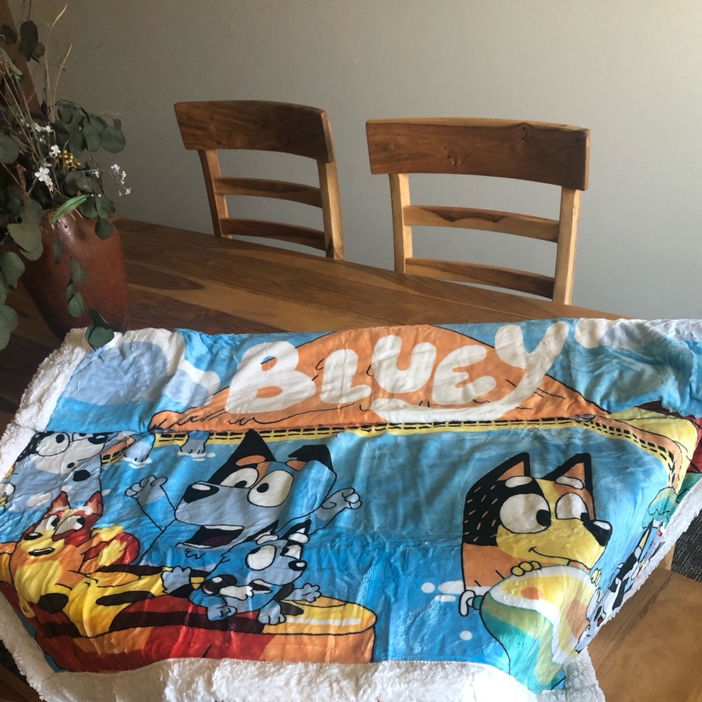 Bluey Plush Sherpa Throw Blanket - Blue and Orange